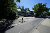 Handwerker aufgepasst: Sanierungsbedürftiges EFH in TOP-Lage auf Traumgrundstück am Holzlarer Park! - Umgebungsbebauung
