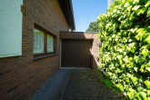 Handwerker aufgepasst: Sanierungsbedürftiges EFH in TOP-Lage auf Traumgrundstück am Holzlarer Park! - Garage
