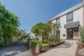 Charmantes Familiendomizil in Bestlage von Rondorf: 109m² Wfl. + 21m² Wintergarten mit Kaminofen - Hausansicht