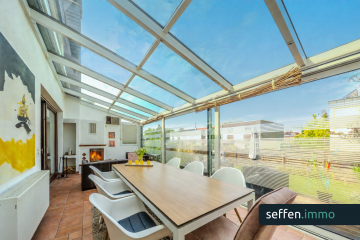 Charmantes Familiendomizil in Bestlage von Rondorf: 109m² Wfl. + 21m² Wintergarten mit Kaminofen, 50997 Köln, Doppelhaushälfte