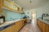 Charmantes Familiendomizil in Bestlage von Rondorf: 109m² Wfl. + 21m² Wintergarten mit Kaminofen - Küche