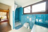 Exklusives Wohnensemble mit Pool, Traumgarten & flexiblen Nutzungsmöglichkeiten in Leichlingen - Badezimmer Whg Nr. 1
