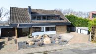 Exklusives Wohnensemble mit Pool, Traumgarten & flexiblen Nutzungsmöglichkeiten in Leichlingen - Hausansicht