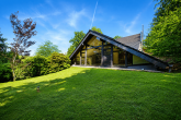 Architektonisches Unikat mit Waldgrundstück in Burscheid-Landscheid - Außenansicht