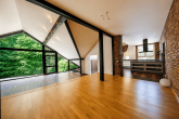 Architektonisches Unikat mit Waldgrundstück in Burscheid-Landscheid - Wohn- und Lebensbereich