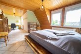 Energieeffizienzklasse A: Großzügiges EFH mit 2 Garagen und neuer Wärmepumpe in Bergheim-Büsdorf - Zimmer 2
