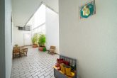 Einzigartiges Wohnhaus mit zwei Gewerbeeinheiten in Köln-Bilderstöckchen - Hintereingang