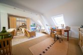Einzigartiges Wohnhaus mit zwei Gewerbeeinheiten in Köln-Bilderstöckchen - DG Zimmer