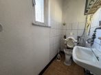 Kernsanierung: Wohn- und Geschäftshaus mit Garten & Garage in ruhiger Lage von Hürth - WC