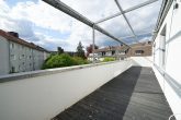 Kernsanierte 4-Zimmer-Wohnung mit Dachterrasse und Parkplatz in Köln-Niehl - Terrasse