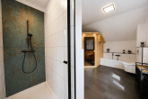 Exklusives KfW-40-Plus Einfamilienhaus mit Smart Home, Sauna & Doppelgarage in Bedburg-Kaster - Dusch- & Wannenbad