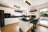 Exklusives KfW-40-Plus Einfamilienhaus mit Smart Home, Sauna & Doppelgarage in Bedburg-Kaster - Wohnküche