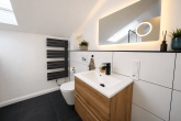 Exklusives KfW-40-Plus Einfamilienhaus mit Smart Home, Sauna & Doppelgarage in Bedburg-Kaster - Duschbad