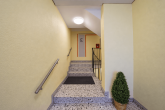 Moderne 3-Zimmer-Eigentumswohnung mit Balkon & Garage zentral in Leverkusen-Bürrig - Hauseingang