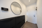 Moderne 3-Zimmer-Eigentumswohnung mit Balkon & Garage zentral in Leverkusen-Bürrig - Flur