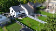 Ankommen und wohlfühlen: modernes Einfamilienhaus mit Kamin, Garten und Garage in Hürth-Kendenich - Drohnenansicht Grundstück