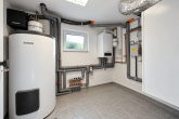 Ankommen und wohlfühlen: modernes Einfamilienhaus mit Kamin, Garten und Garage in Hürth-Kendenich - Heizungsraum