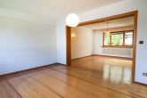 Vielversprechendes Einfamilienhaus mit Garten und Garage in Kerpen-Balkhausen - Wohnzimmer blick ins Esszimmer